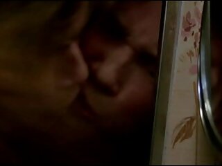 Bootyful babe exhibe ses goodies sur films x gratuits en streaming un bateau
